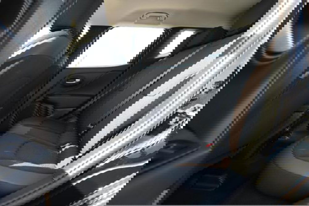 Jeep Renegade nuova a Torino (14)