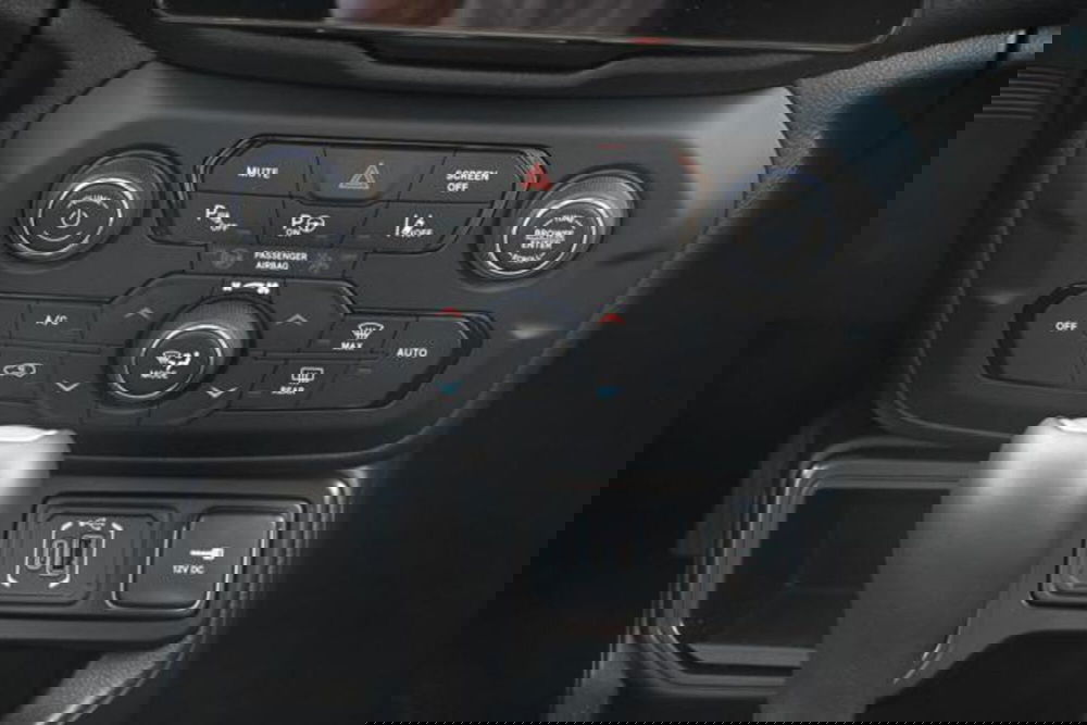 Jeep Renegade nuova a Torino (17)