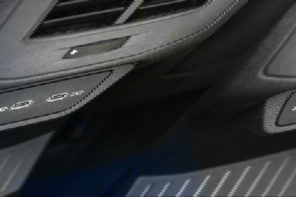 Volkswagen T-Roc usata a Torino (20)