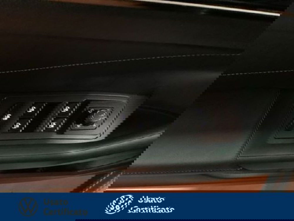 Volkswagen T-Roc usata a Vicenza (14)