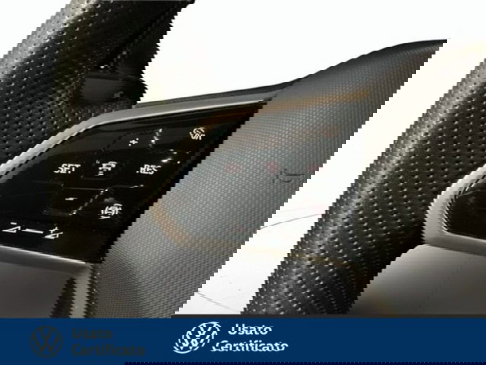 Volkswagen T-Roc usata a Vicenza (9)