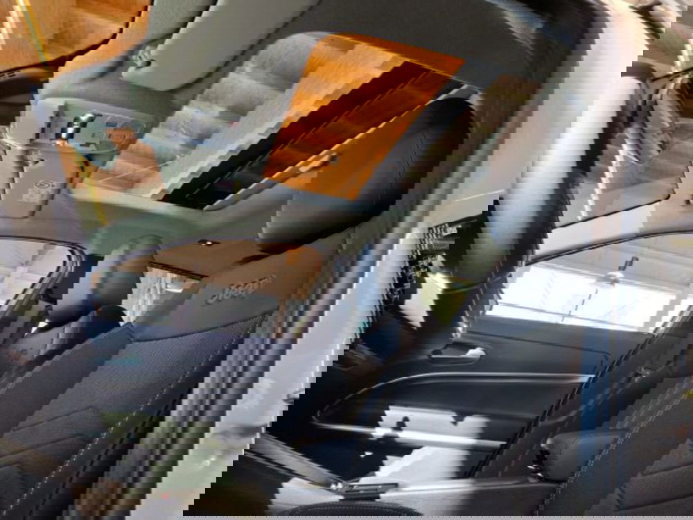 Jeep Avenger nuova a Vicenza (8)