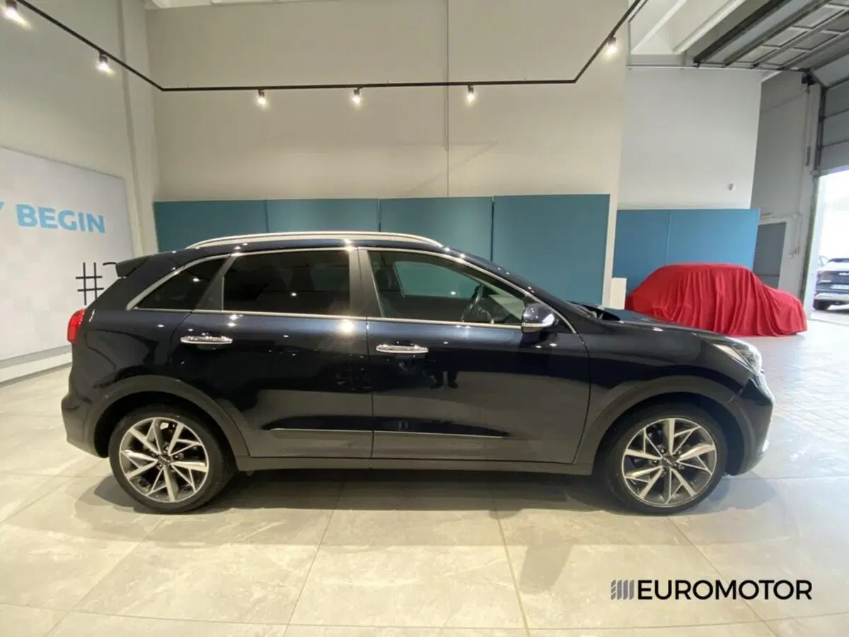 Kia Niro usata a Bari (6)