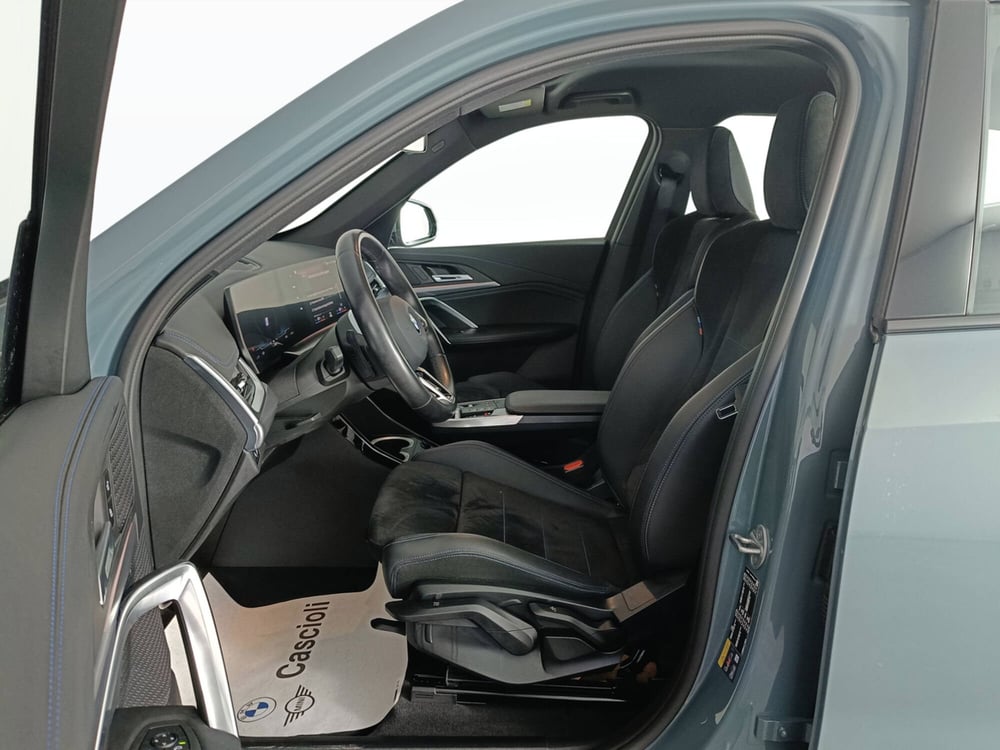 BMW iX1 usata a Ascoli Piceno (8)