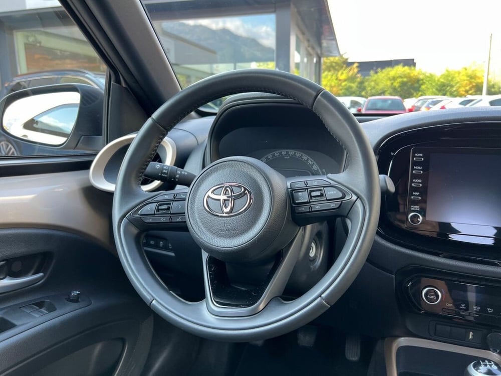 Toyota Aygo X usata a Sondrio (15)
