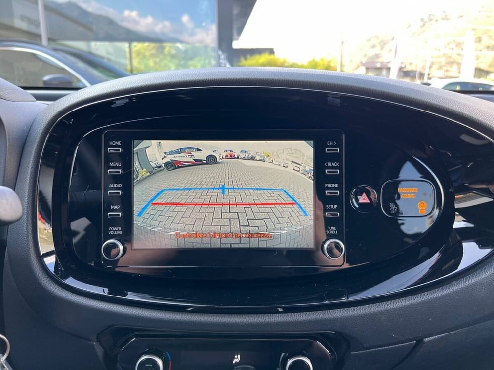 Toyota Aygo X usata a Sondrio (16)