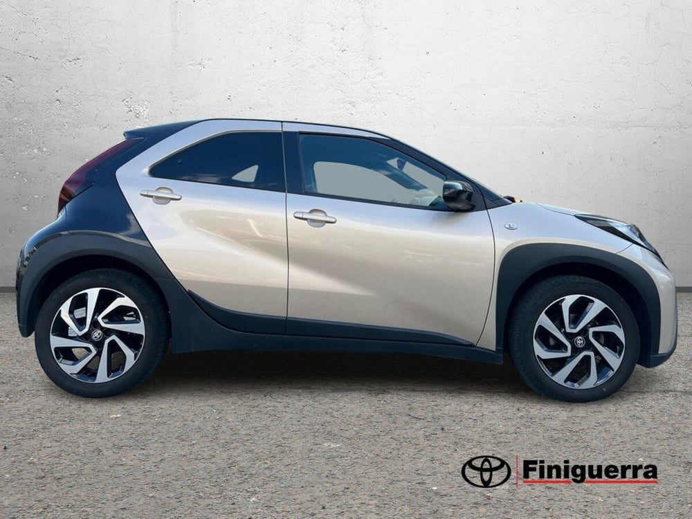 Toyota Aygo X usata a Sondrio (6)