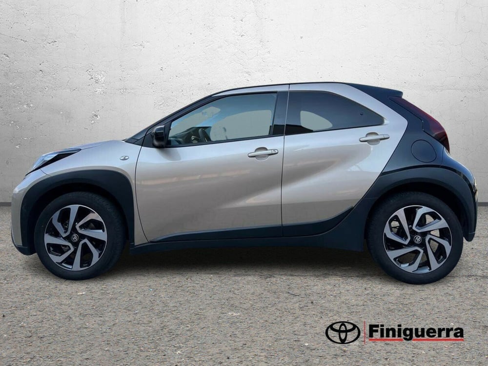 Toyota Aygo X usata a Sondrio (7)
