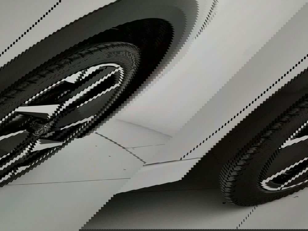 Peugeot 208 nuova a Caserta (13)