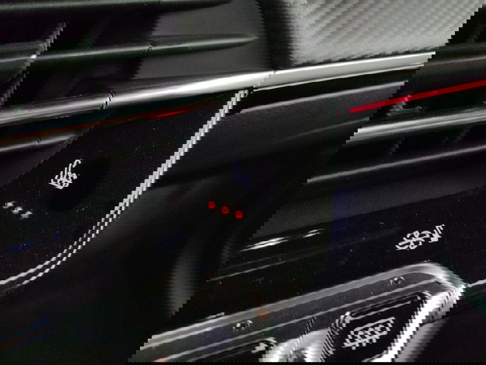 Peugeot 208 nuova a Caserta (17)