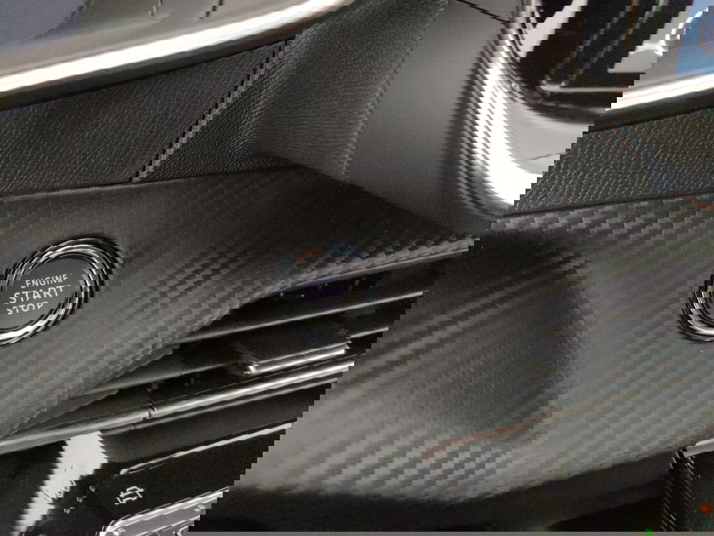 Peugeot 208 nuova a Caserta (20)