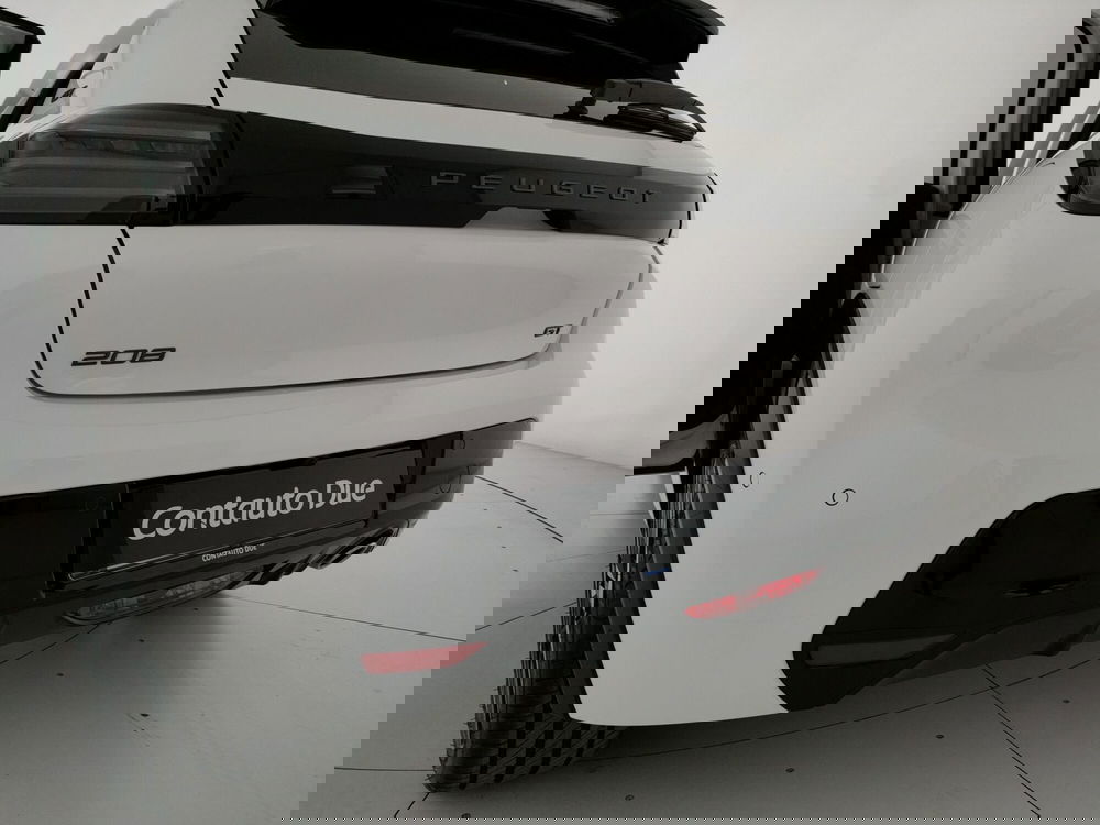 Peugeot 208 nuova a Caserta (9)