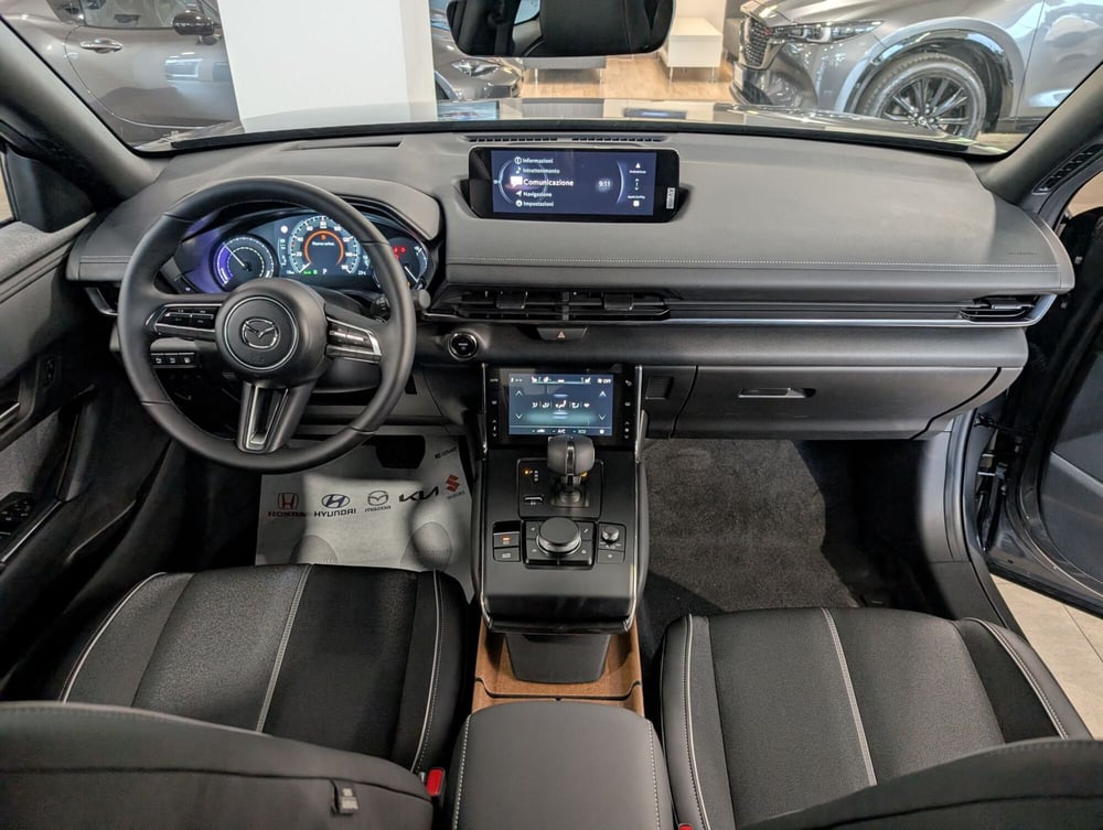 Mazda MX-30 nuova a Napoli (13)