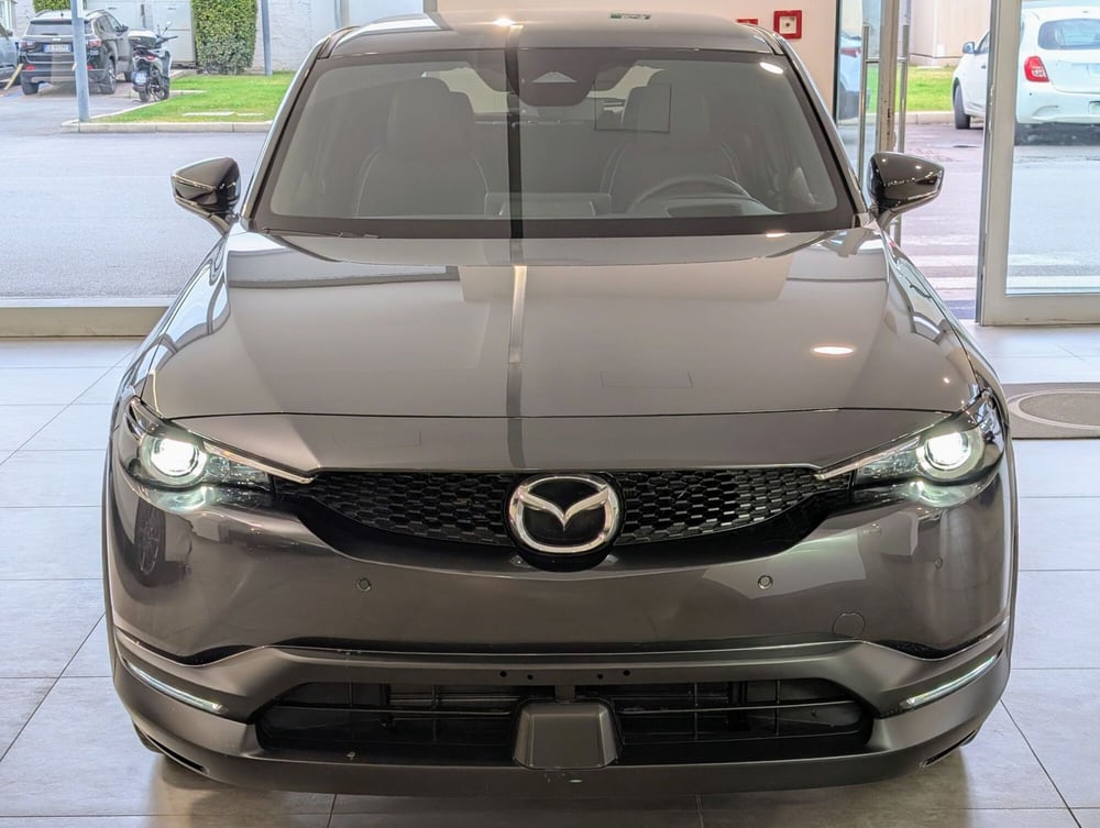 Mazda MX-30 nuova a Napoli (2)