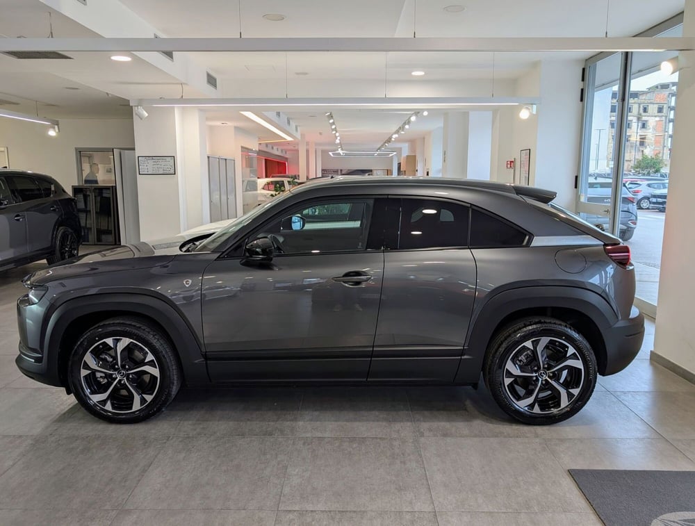Mazda MX-30 nuova a Napoli (4)