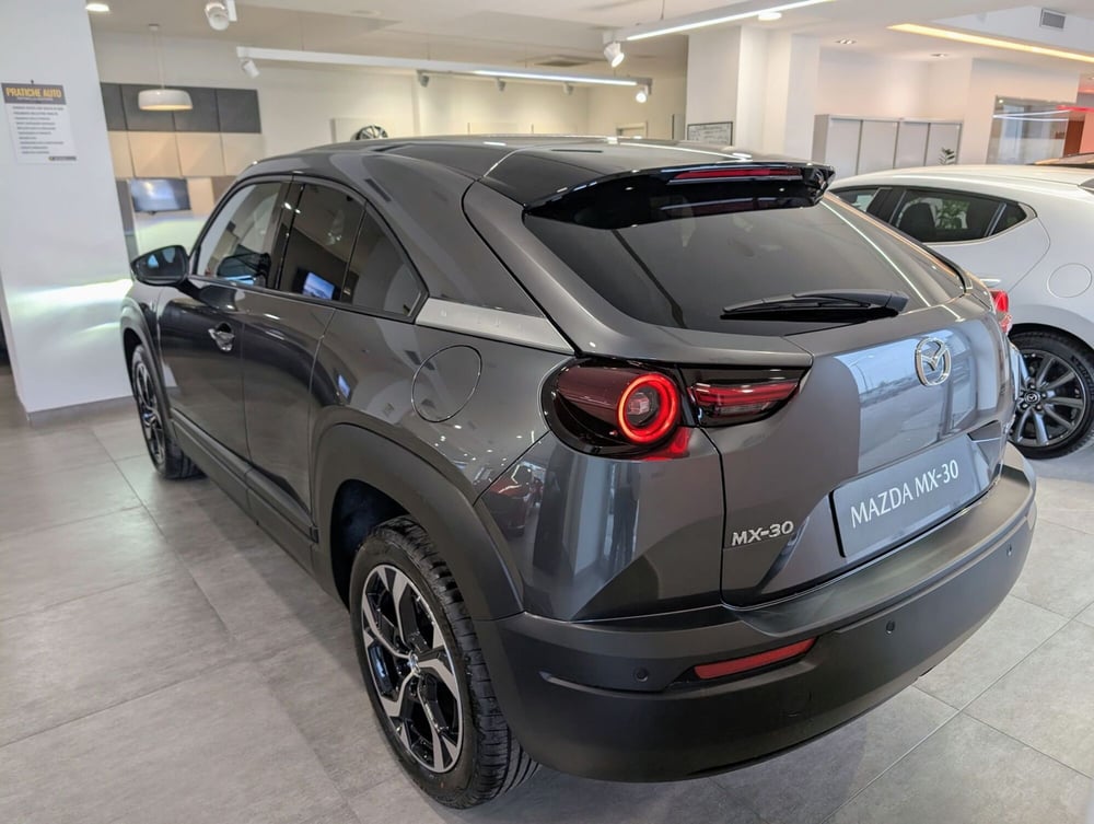 Mazda MX-30 nuova a Napoli (6)
