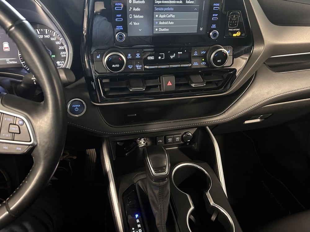 Toyota Highlander usata a Brescia (9)