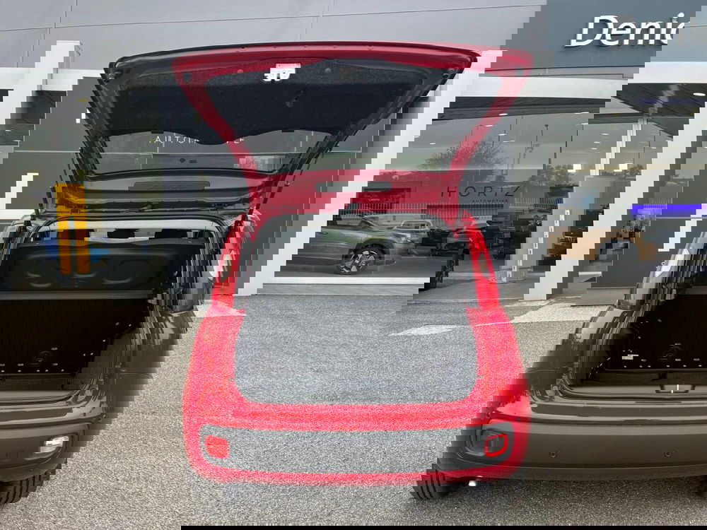 Fiat Panda Cross nuova a Milano (9)