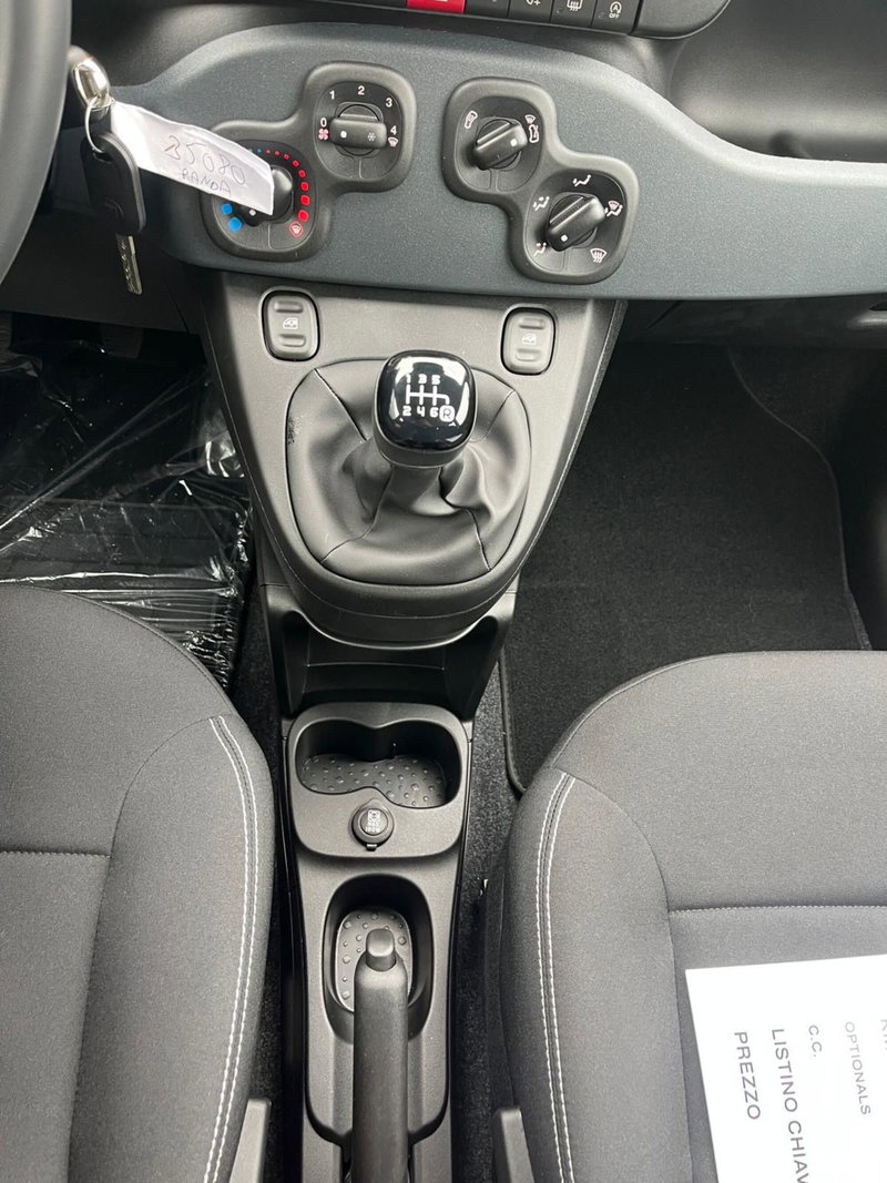 Fiat Panda Cross nuova a Milano (17)