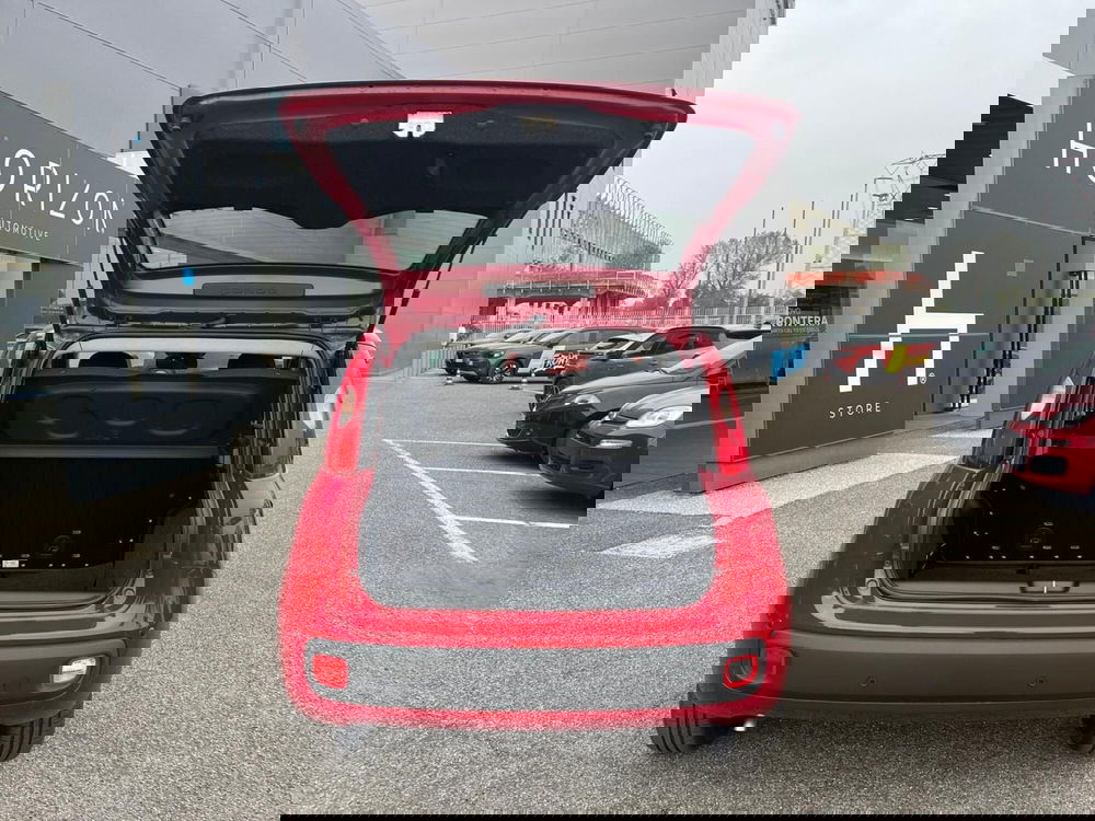 Fiat Panda Cross nuova a Milano (9)