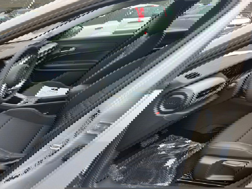 Jeep Avenger nuova a Milano (11)