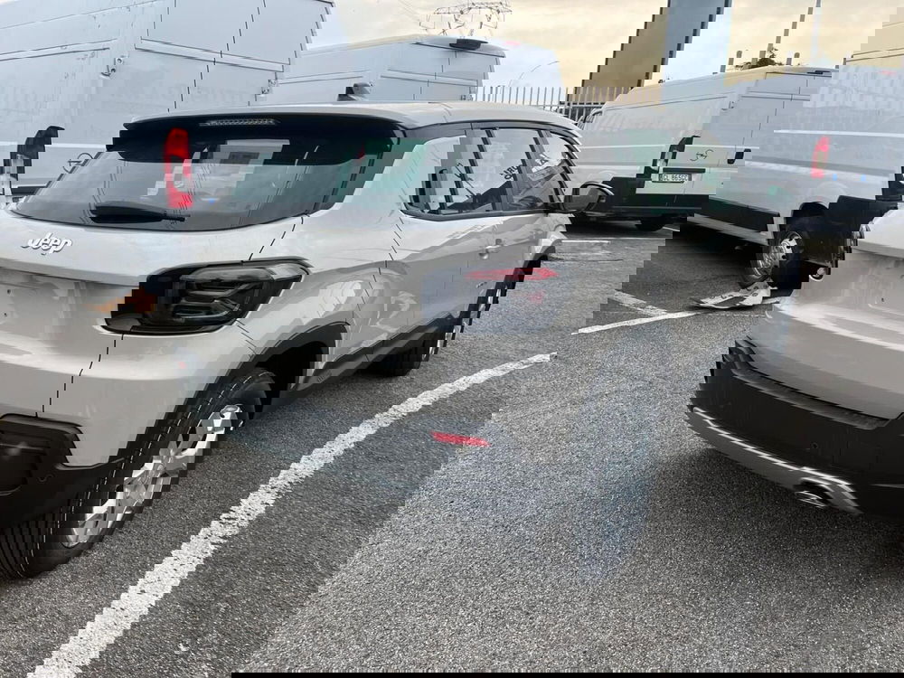 Jeep Avenger nuova a Milano (5)