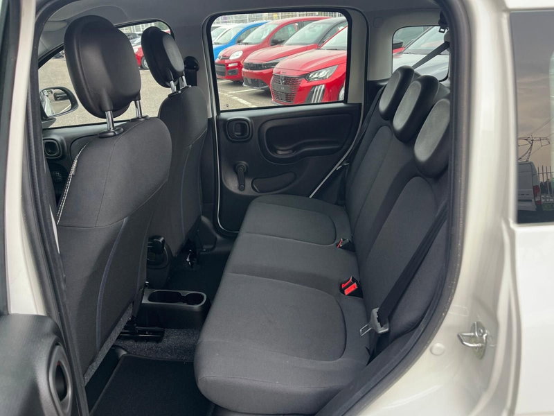 Fiat Panda Cross nuova a Milano (13)