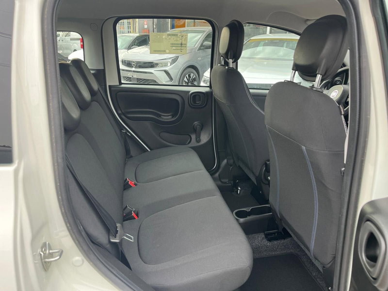 Fiat Panda Cross nuova a Milano (14)