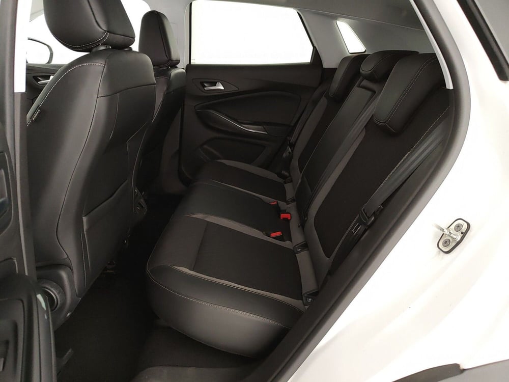 Opel Grandland X usata a Caserta (19)