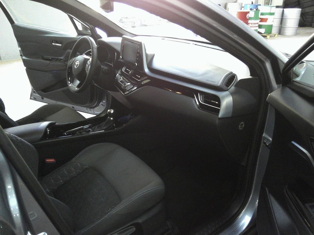 Toyota Toyota C-HR usata a Treviso (13)