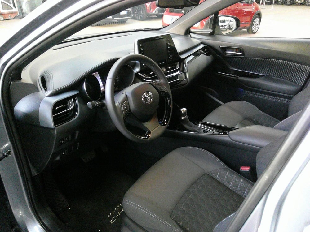 Toyota Toyota C-HR usata a Treviso (9)