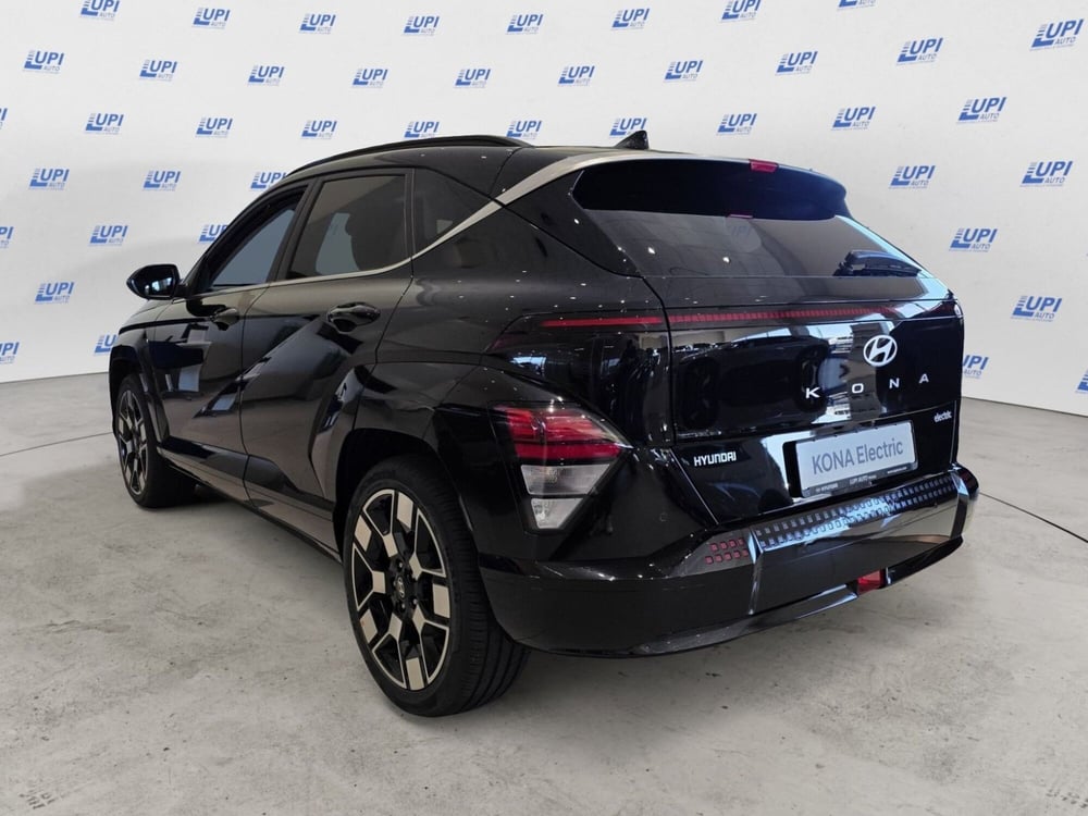 Hyundai Kona nuova a Pistoia (5)