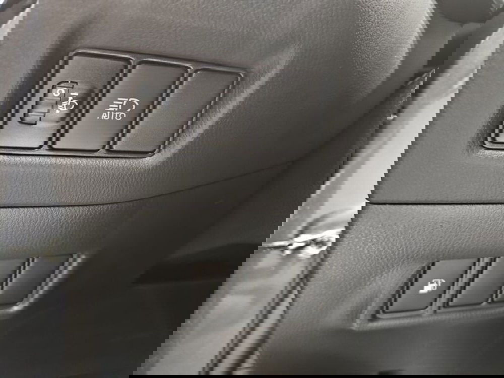 Toyota Toyota C-HR nuova a Vicenza (14)