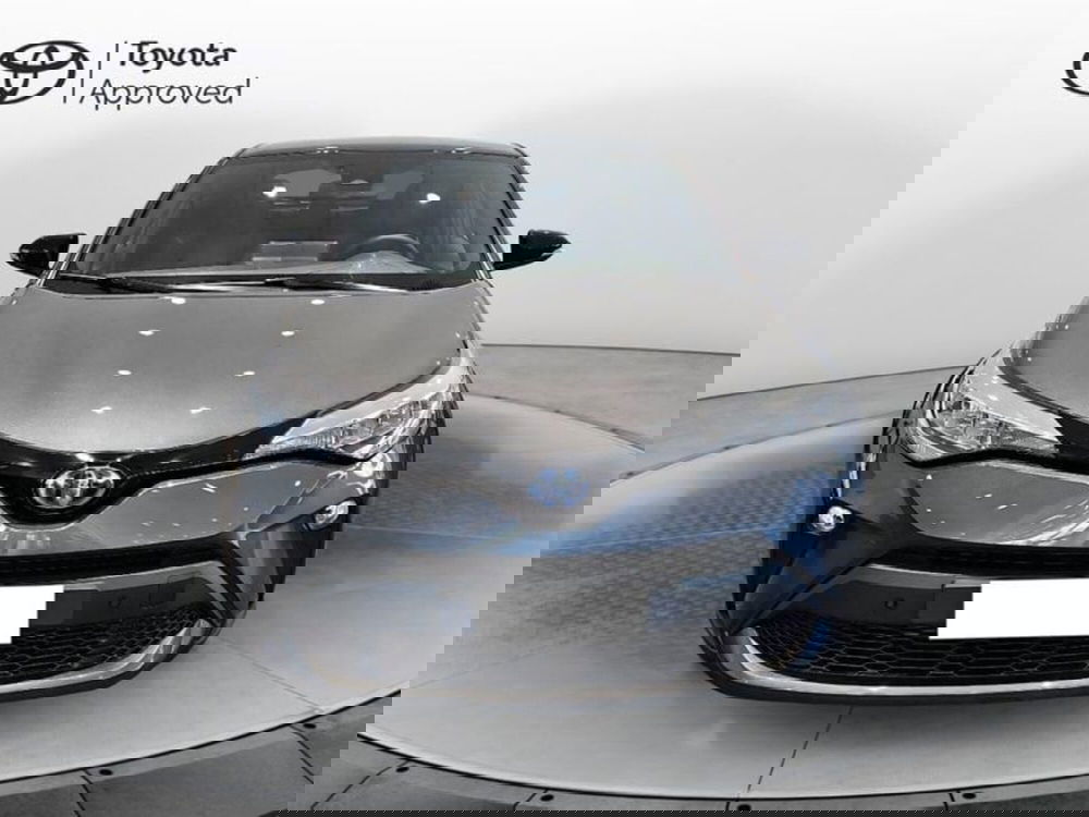 Toyota Toyota C-HR nuova a Vicenza (2)