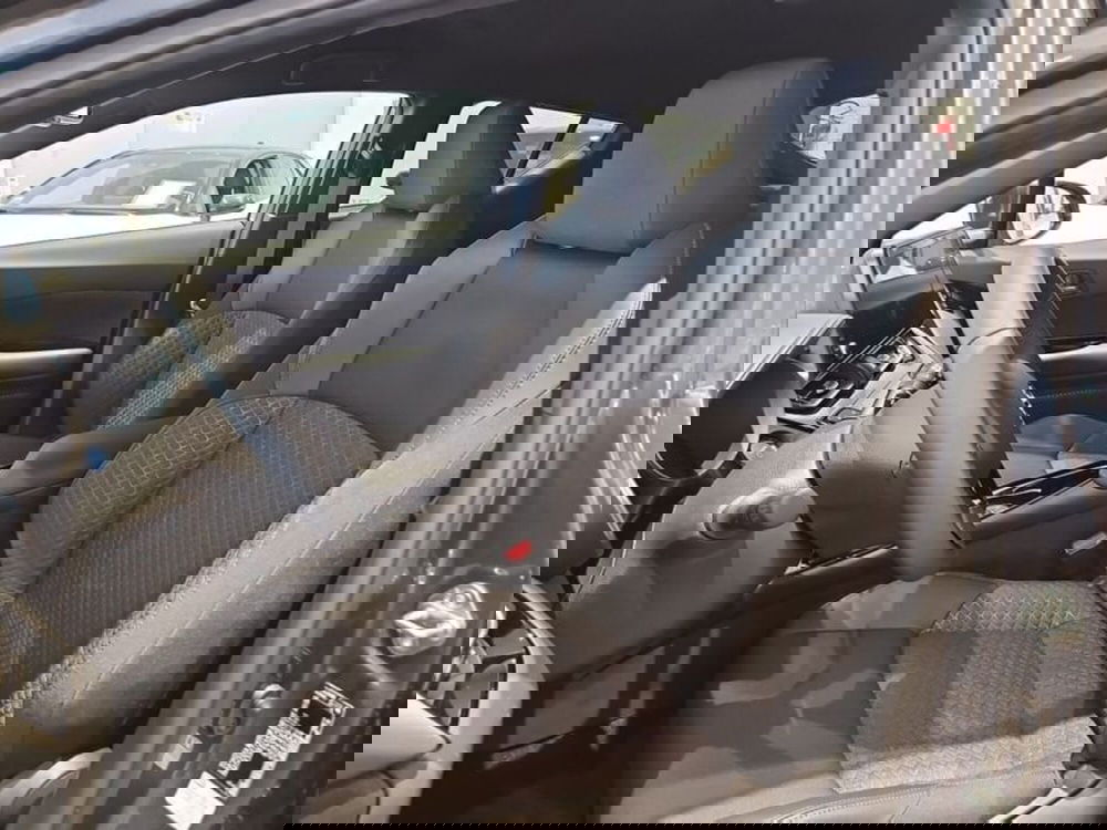 Toyota Toyota C-HR nuova a Vicenza (7)