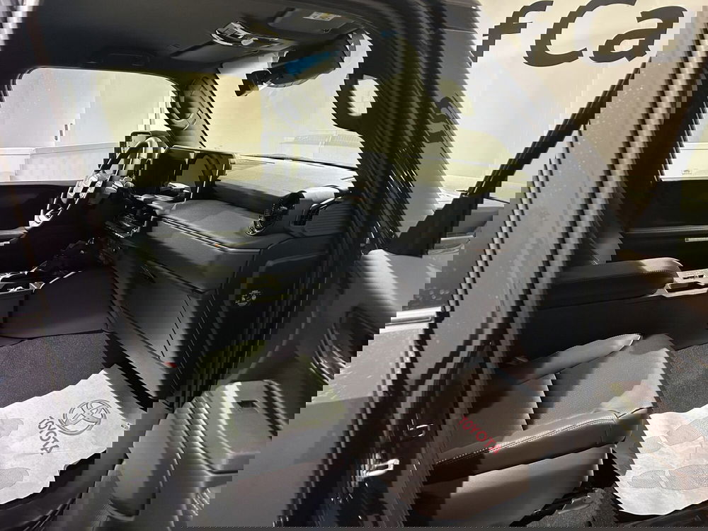 Toyota Land Cruiser nuova a Milano (10)