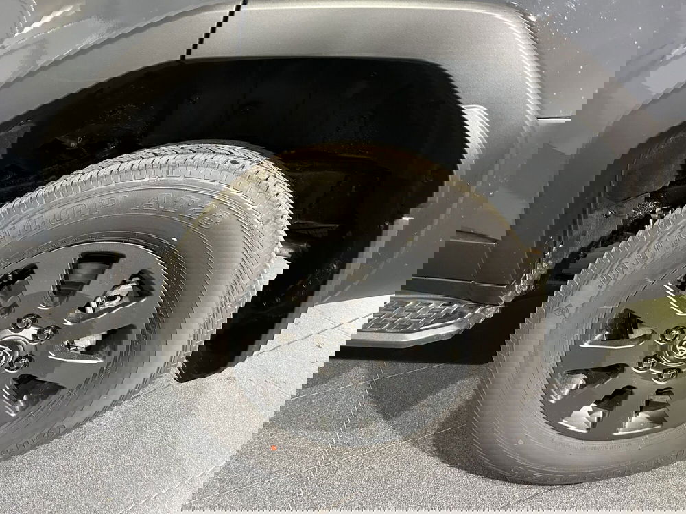 Toyota Land Cruiser nuova a Milano (5)