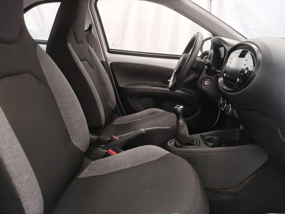 Toyota Aygo X usata a Roma (6)