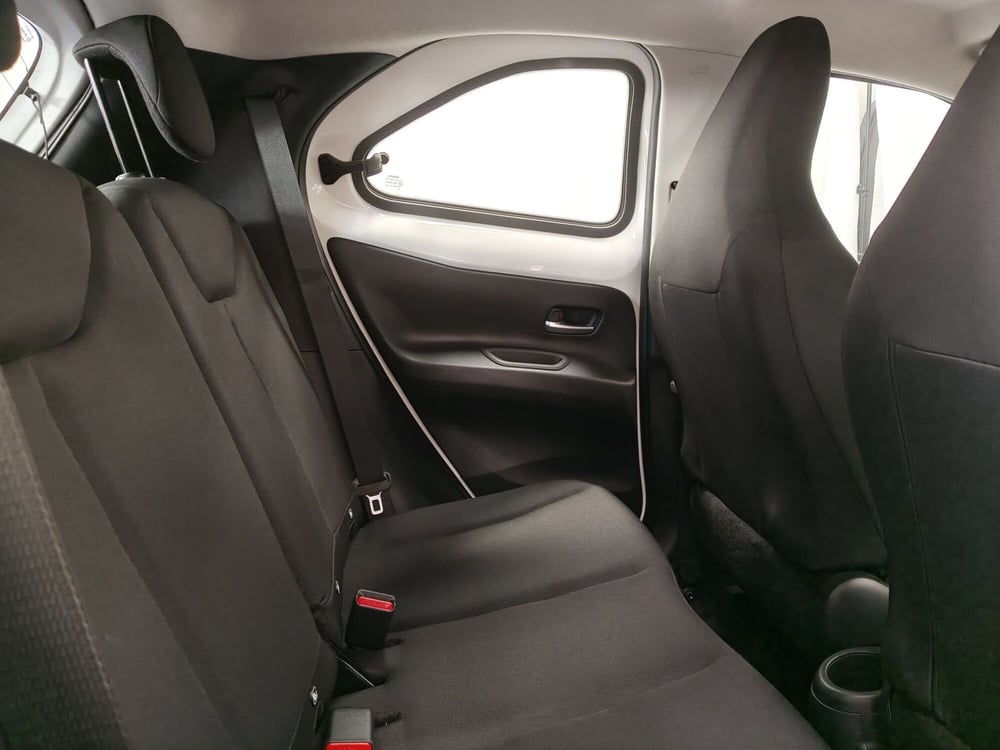 Toyota Aygo X usata a Roma (8)