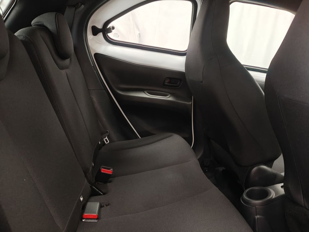 Toyota Aygo X usata a Roma (7)