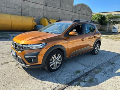 Dacia Sandero Stepway 1.0 TCe 100 CV ECO-G Comfort del 2021 usata a Lissone