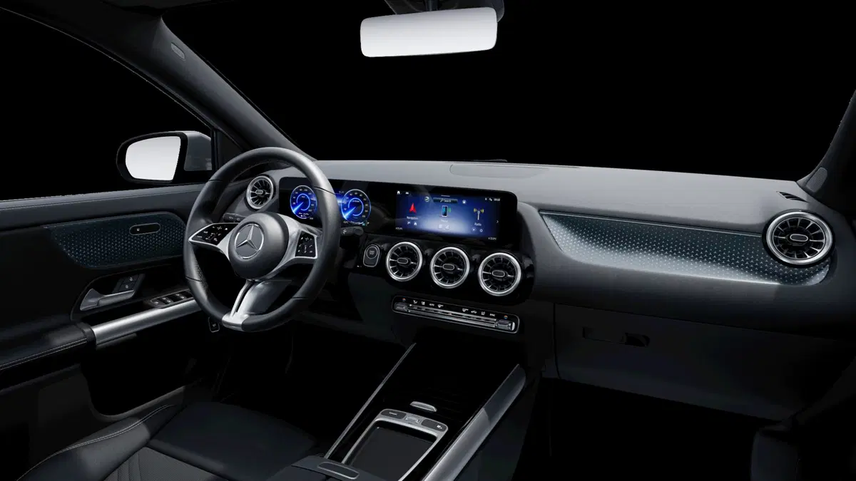 Mercedes-Benz EQA nuova a Milano (5)