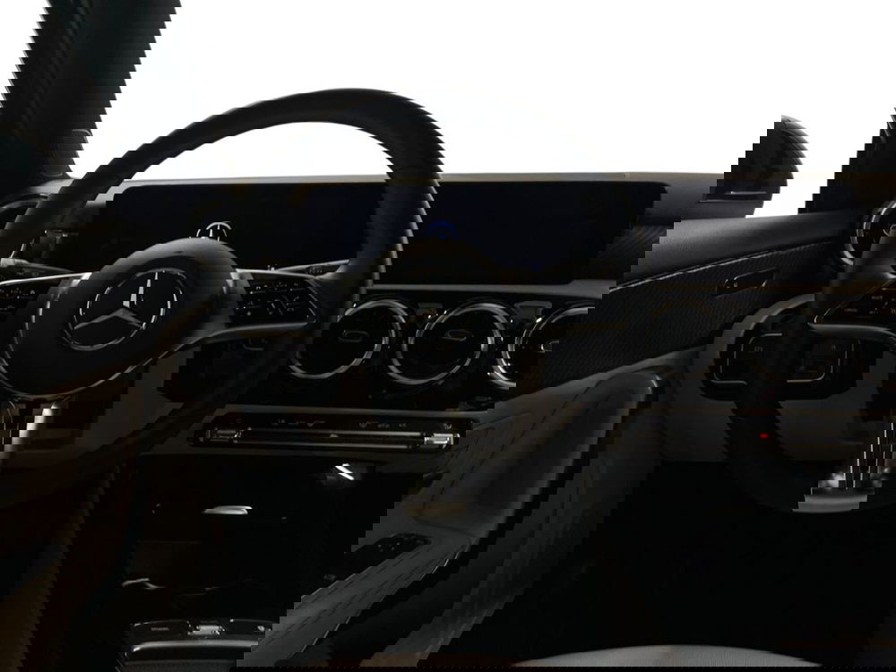 Mercedes-Benz Classe A usata a Milano (11)