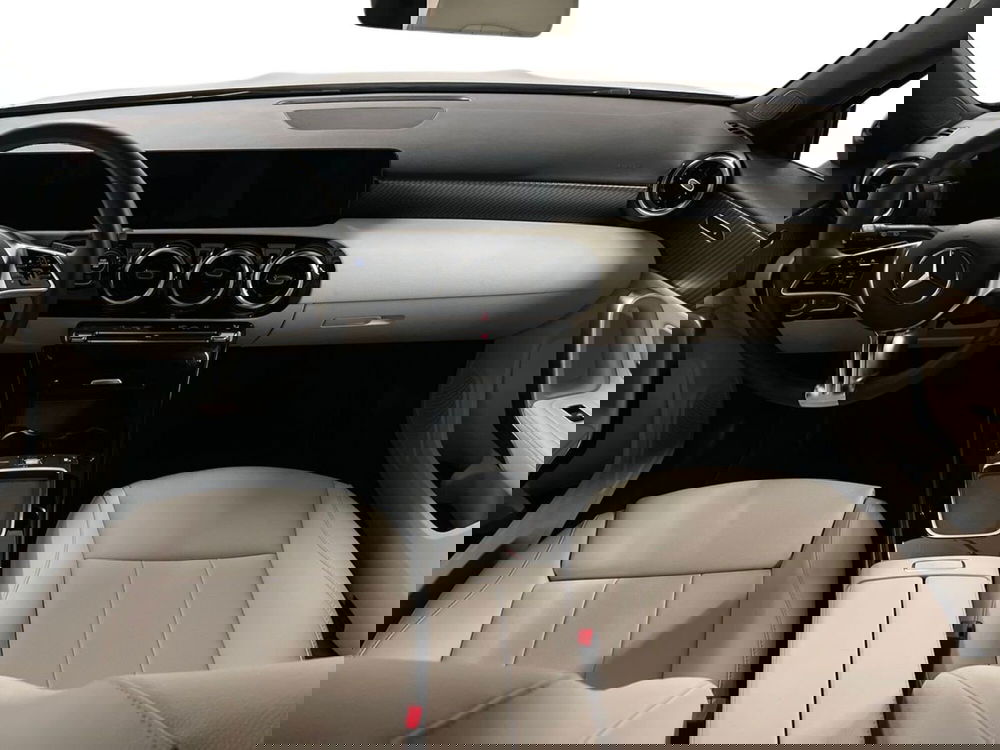 Mercedes-Benz Classe A usata a Milano (9)