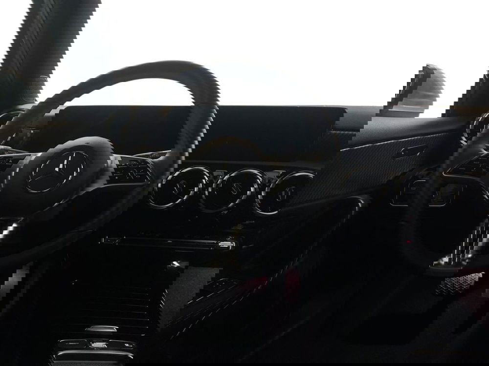 Mercedes-Benz Classe A usata a Milano (11)