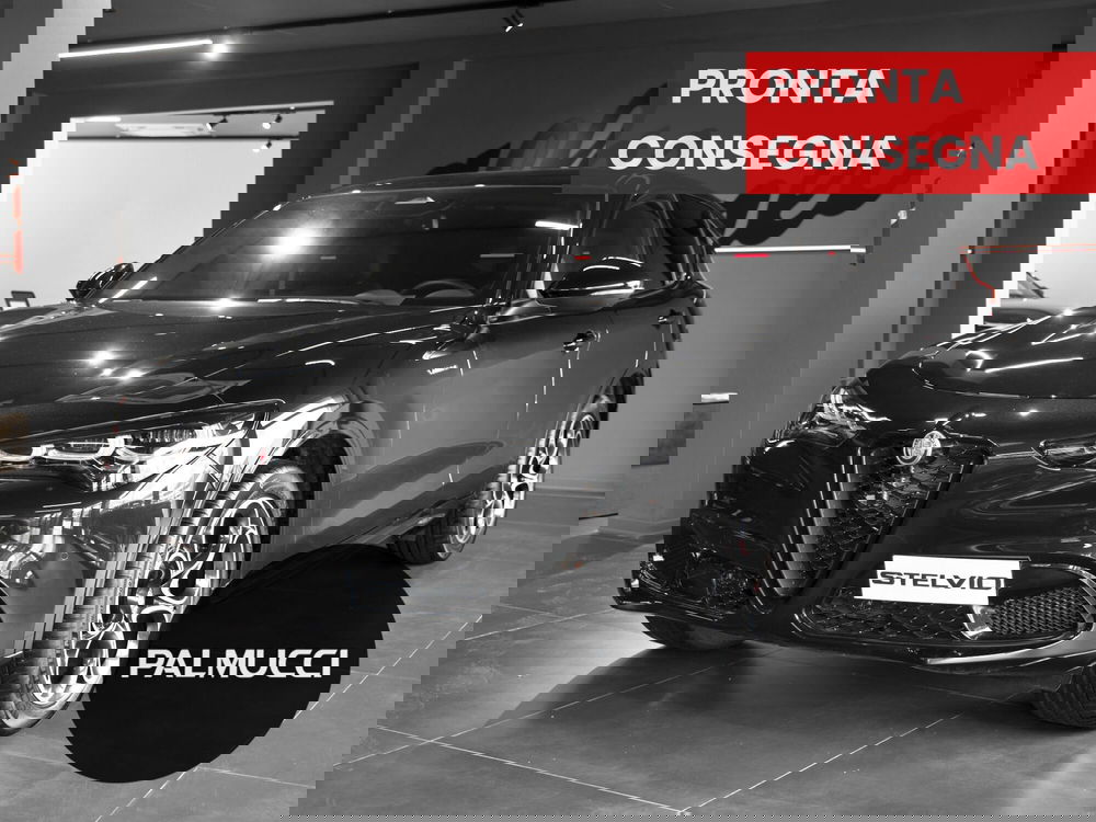 Alfa Romeo Stelvio nuova a Prato