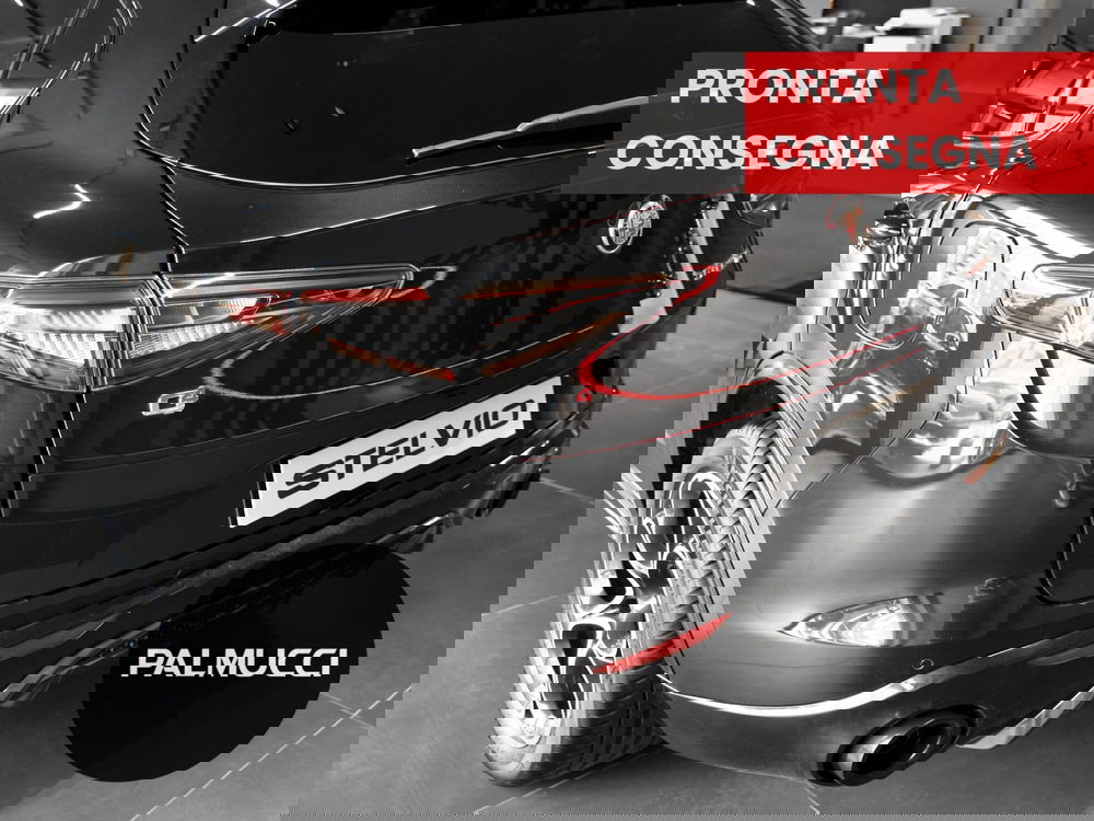 Alfa Romeo Stelvio nuova a Prato (4)