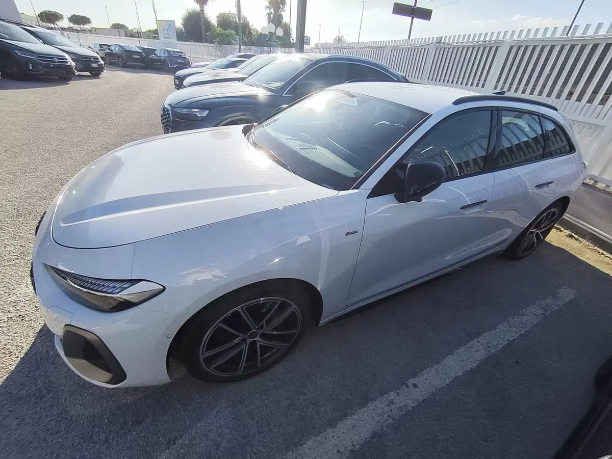 Audi A5 Avant nuova a Foggia (12)