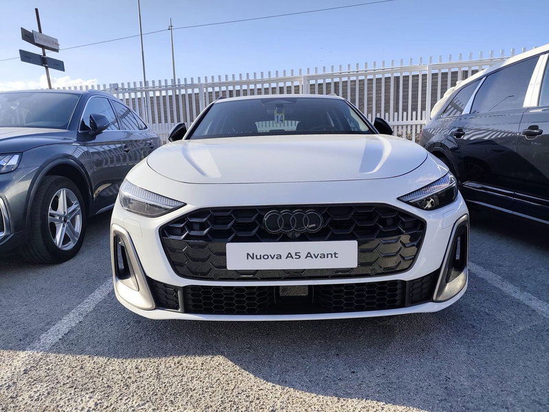 Audi A5 Avant nuova a Foggia (5)
