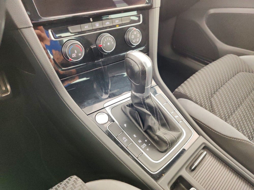 Volkswagen Golf usata a Massa-Carrara (11)